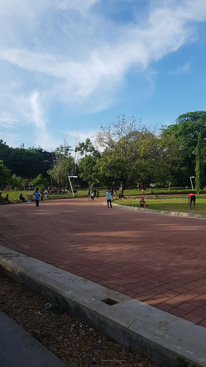 SyamArdan's tweet photo. 🏃‍♂️🏃‍♂️🏃‍♂️🏃‍♂️ https://t.co/jEnZlnKcmG