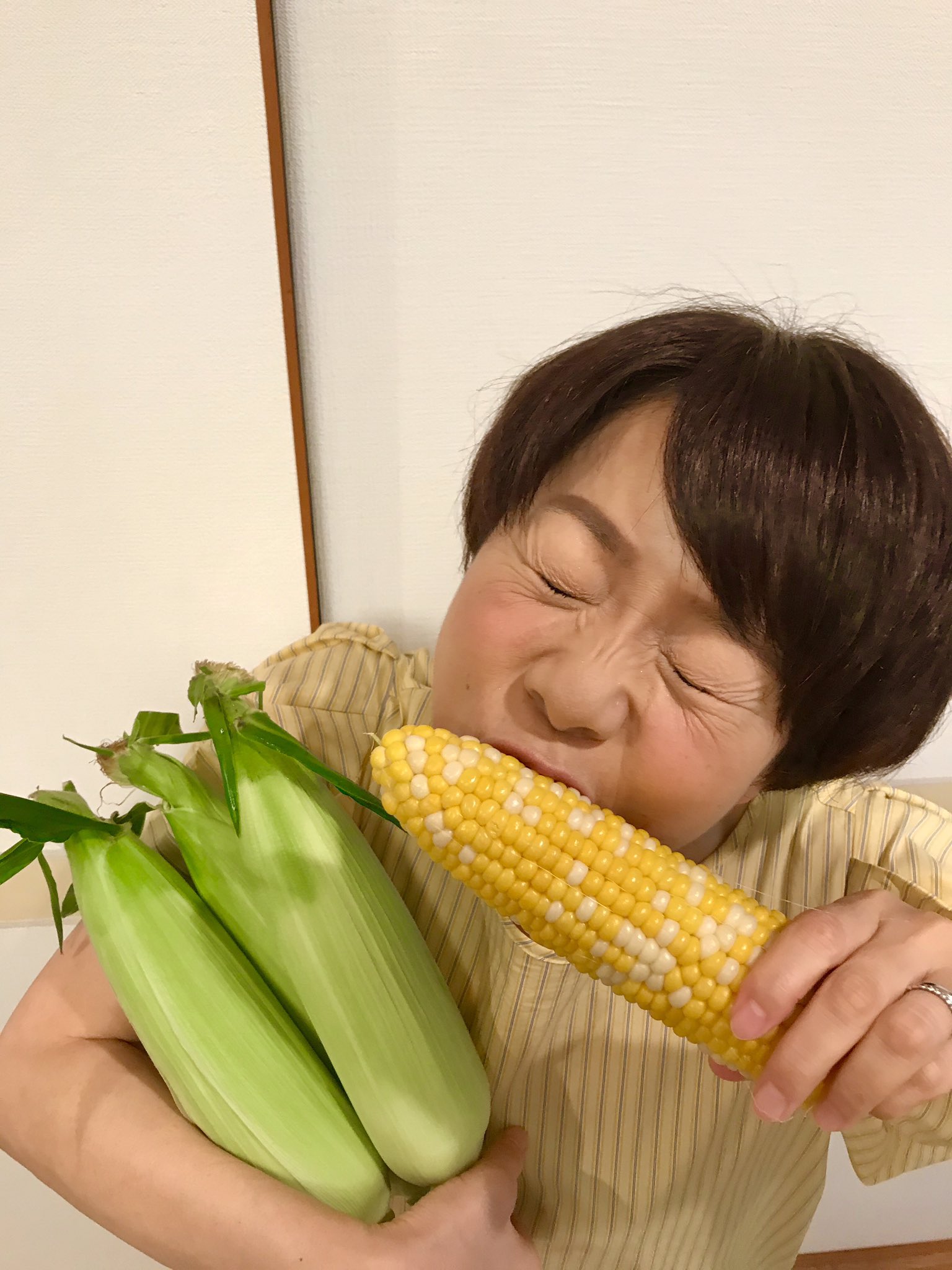 久保ひとみ On Twitter わ い わ い 森町 鈴木農園 の かんかん娘 甘 い 最高っ 元気でる しわしわ娘のかぶりつき