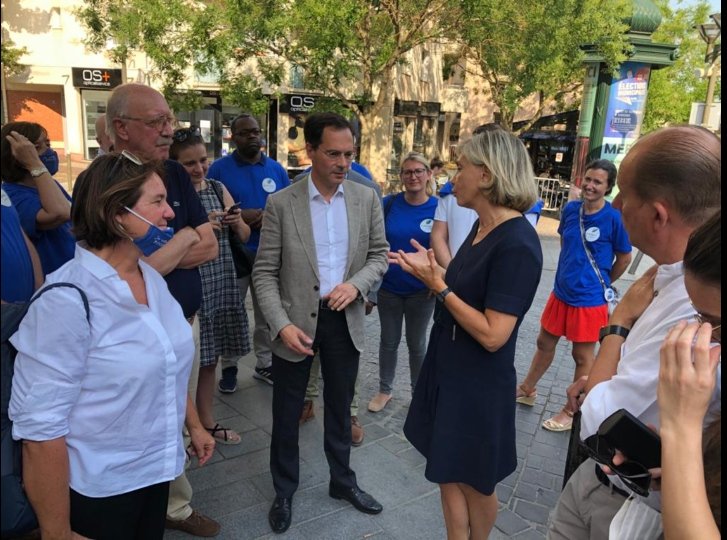 De_Lavalette_B's tweet photo. A Suresnes, @vpecresse &amp; @christiandupuy pour soutenir notre candidat @BOUDYGuillaume avant le 2nd tour #Municipales2020.1 union large (LR, UDI, Modem, Libres !) avec 1  équipe mêlant expérience &amp; nouveaux visages, autour d'un candidat compétent, rigoureux et pleinement investi! https://t.co/PSc4kE6kPC