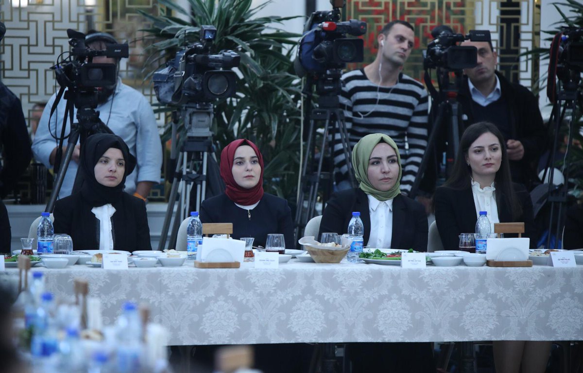 Güçlü Türk Kadını, her daim medeniyetimizin, ülkemizin, insanlığın taşıyıcısı olmuştur.

Kadınlarımıza minnettarız