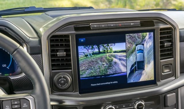 TriponTech's tweet photo. Ford's new F-150 is its first with a hybrid V6 engine.
https://t.co/QxAeXPzF0Y
#CoPilot360 #Ford #truck #FordF150 #hybrid #F150 #Sync4 #Pickuptruck #F150PowerBoost #news #gear #tripontech #tot @TriponTech https://t.co/rObM2jxnC8
