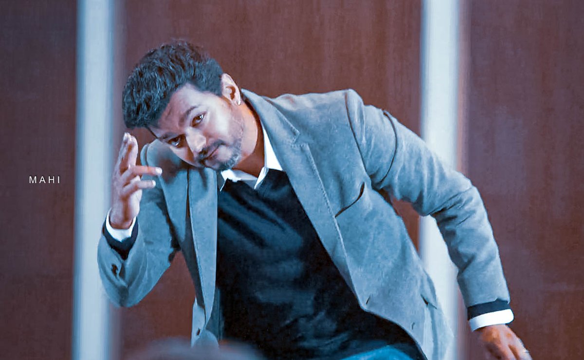 Itz_KarthiVfc6's tweet image. #photoDesigner Field La Poiralam nu Iruken....📸📸

#Master