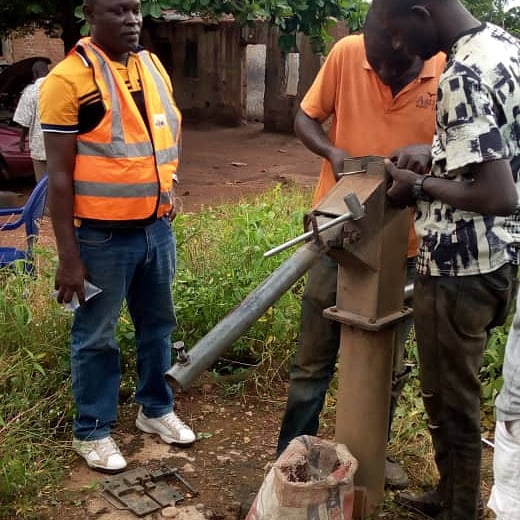 LinksNig's tweet photo. Repairs of nonfunctional boreholes in Vandeikya LGA on the #C19NALPER Project implemented by @CAID_Nigeria with support from @DFID_UK .
#WaterIsLife
#CoroMustGo https://t.co/GZ8ewctRxk