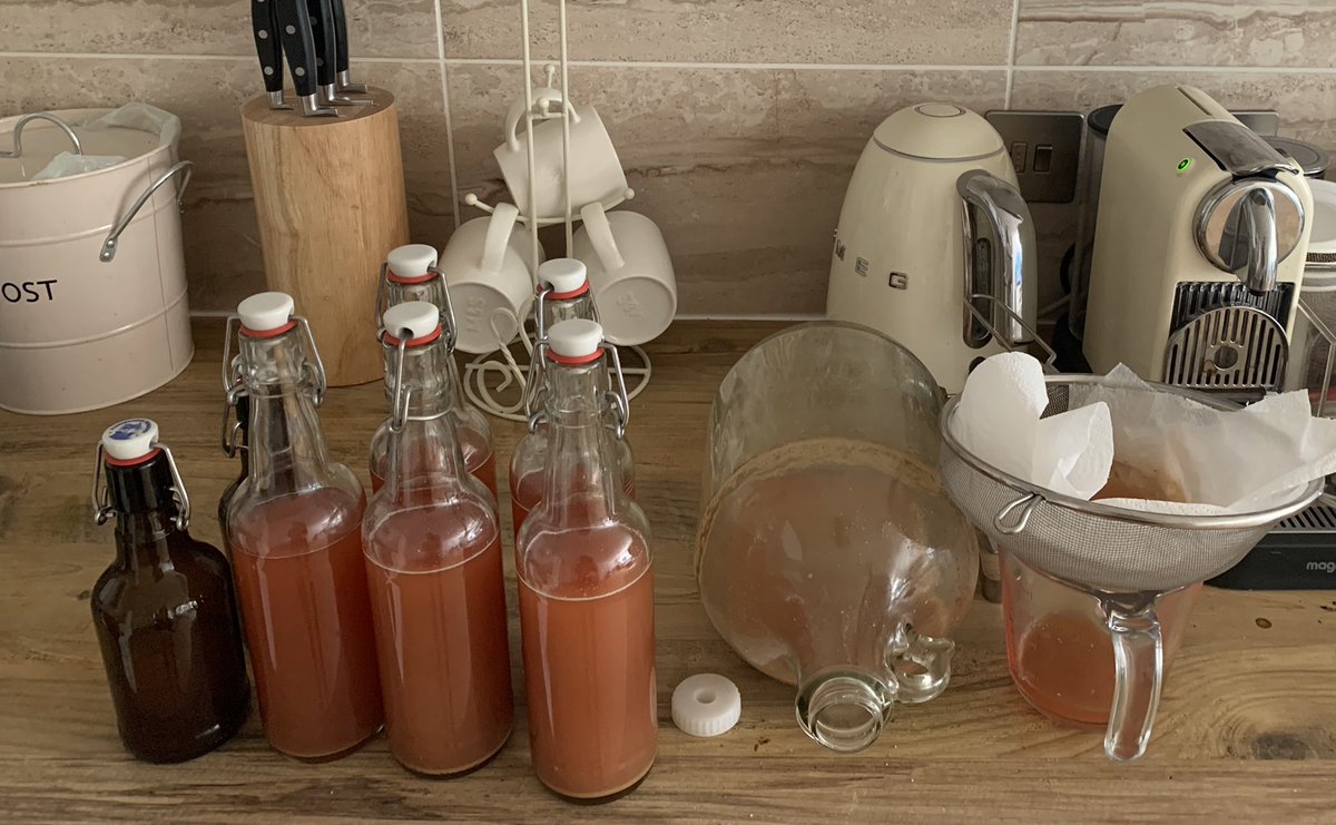 DanielSnadden's tweet image. Pretty happy with this @BrooklynBrewery home brew Unicorn IPA....just need to let it sit for two weeks now!