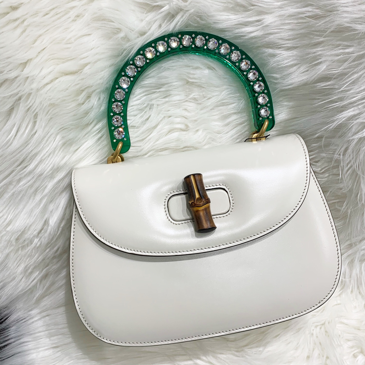 GUCCI の代表アイテム #バンブークラシック ✨ ハンドル部分はクリア 