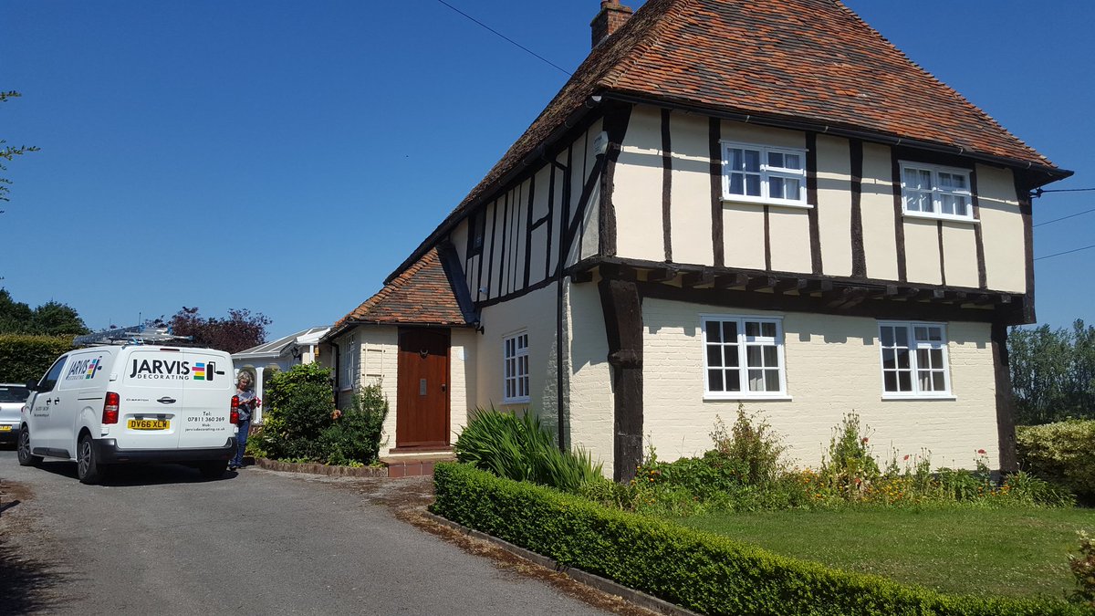 JarvisDecorati2's tweet photo. Finished the exterior of this 15th Century property #15thcentury #countryhouse #weathersheild https://t.co/5VtYHcZIri
