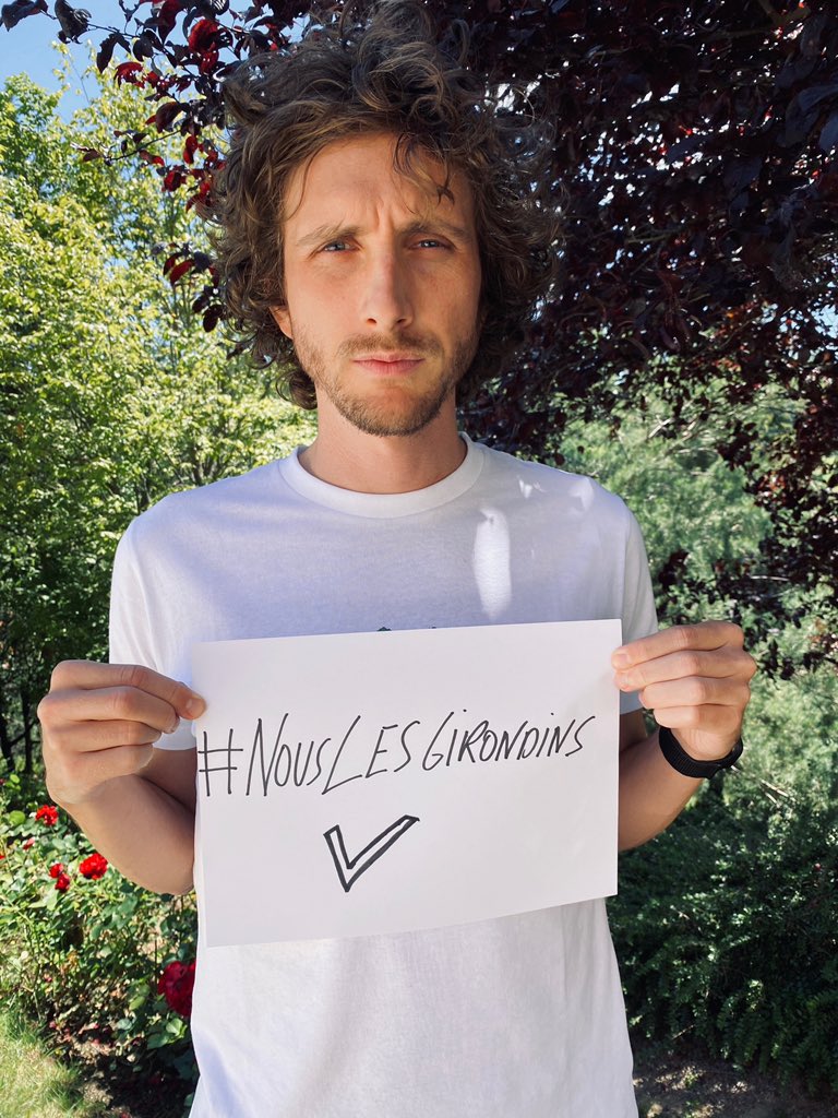 FlorianBrunet78's tweet image. Un grand merci à @BaptisteLecapl1 et @tsamere de manifester un ralliement qui ne date pas d’aujourd’hui...
Tous les amoureux du club se mobilisent pour sa renaissance...
#NousLesGirondins