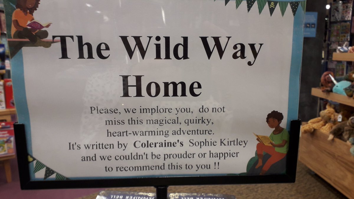 WaterstonesCole's tweet image. @KirtleySophie @KidsBloomsbury 
Our table celebrating The Wild Way Home 😊❤📚