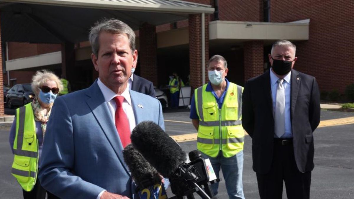 wsbtv's tweet photo. Gov. Brian Kemp says he will not make masks mandatory in Georgia https://t.co/CfrVm4KXGS https://t.co/DhQdJHHk2D