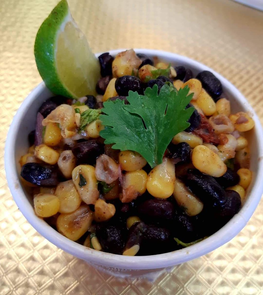 It's been a long time coming but we are excited to introduce a few food options to take out or to enjoy on the patio. 
Charcoal grilled sirloin or turkey breast Na'an with a corn and bean salad.
#hamontfood #hamont #food #takeout #curbside #patio #margarita #beer
#Concessionst