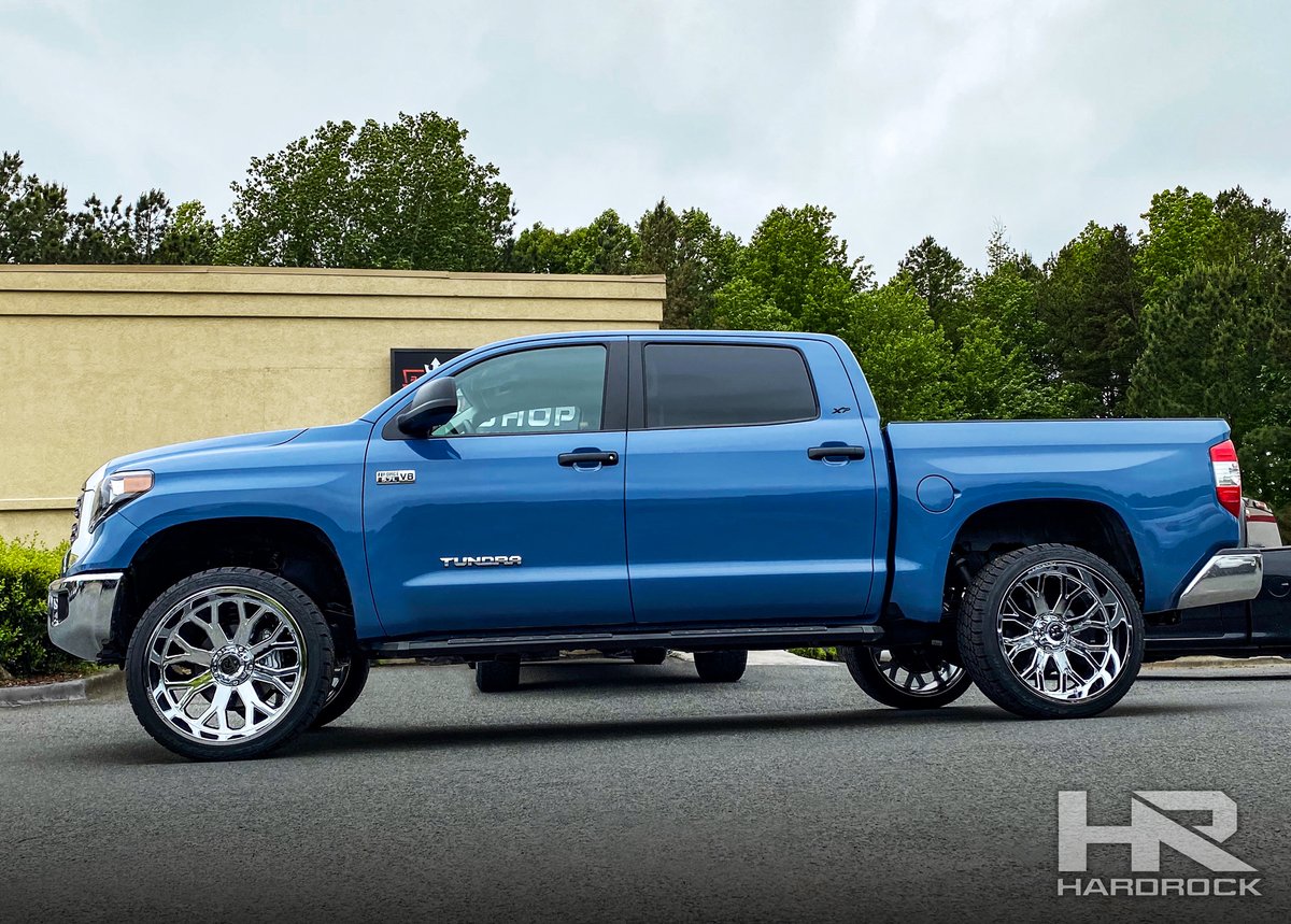 hardrockoffroad's tweet photo. Toyota Tundra on Chrome 24x12 H504 Slammers done by @TheRimShopOfCharlotte. #DriveItHard

#hardrockoffroad #hardrockwheels #hardrockoffroadwheels #24x12 #wheels #lifted #leveled #toyota #tundra #toyotatundra #toyotausa #toyotatruck #toyotatrucks #liftedtundra #leveledtundra https://t.co/o3LfOnrXzr