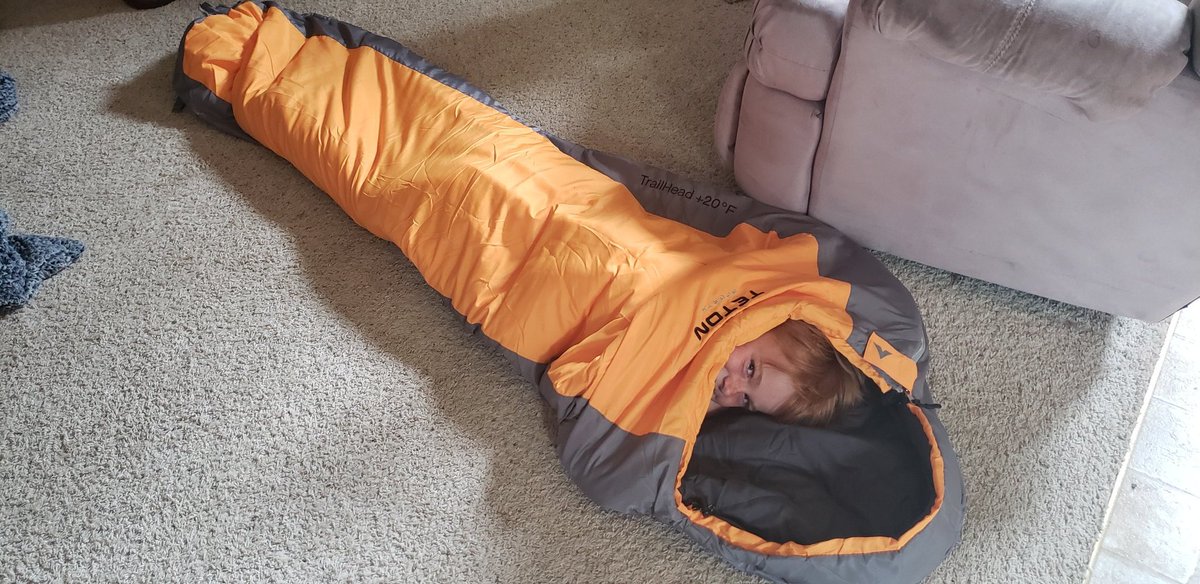 Upper Lip Outdoors tweet media