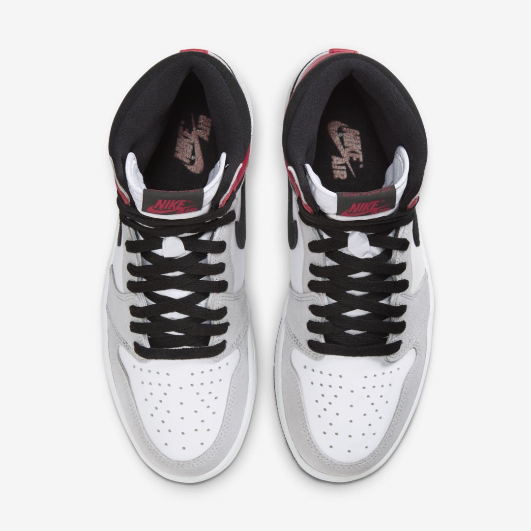 J23app's tweet image. Jordan 1 Retro High OG "Light Smoke Grey" official images