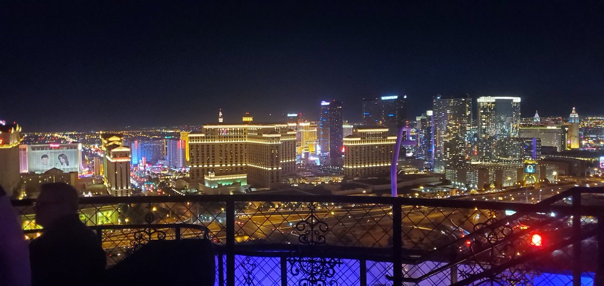 HashtagAdrian's tweet photo. See you in a week Vegas!
#vegas #lasvegas #4thofjuly #vegasbound #lasvegas #4thofjulyweekend #sincity #vegasstrip https://t.co/hje1eGL6iq