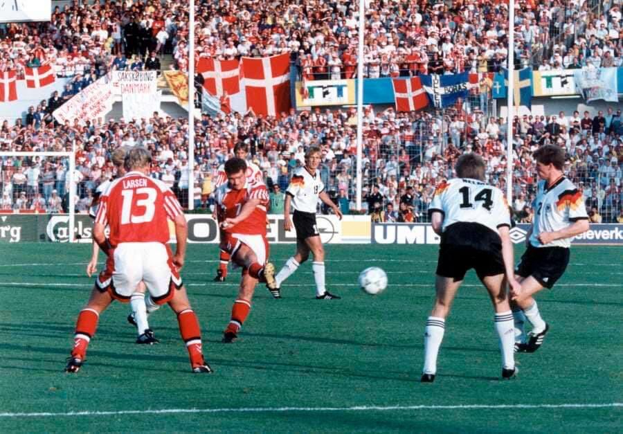 JakobAlvi's tweet photo. 28 years ago...#euro1992 #DEvDK https://t.co/p5QtI9ZLTK