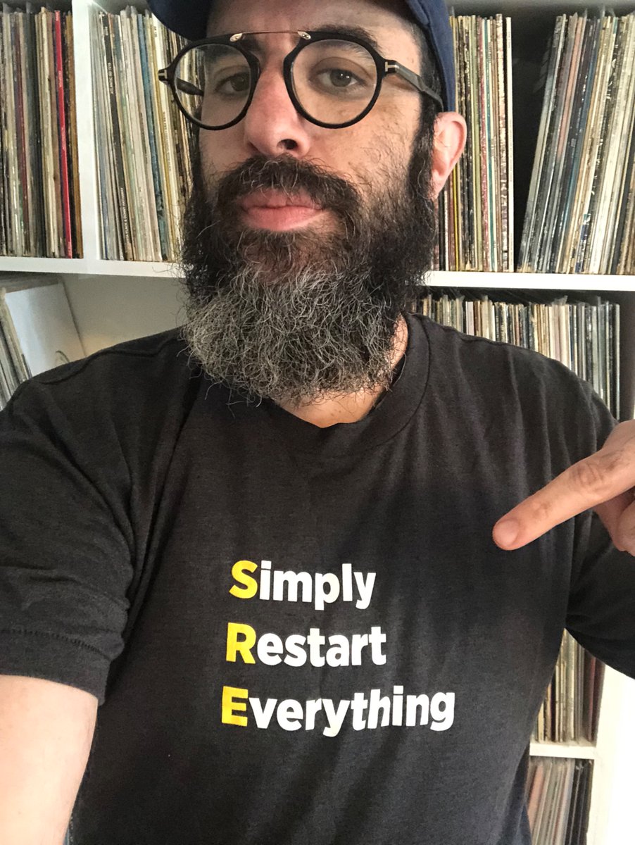 mrb_bk's tweet photo. Advice for budding SREs h/t @FireHydrantIO https://t.co/hosjughJhI