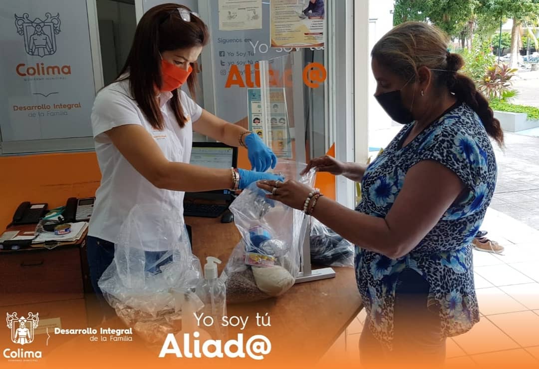 TuAliad's tweet photo. 🔸En el #SMDIFCol estamos para apoyarte 🤝 con estrategias humanitarias de alimentación🍱 que impulsa nuestro alcalde capitalino @leonciomoranL8 y nuestra pdta #SMDIFCol @AraizColima 🧡
#EsteVirusLoParamosTodos #SeamosResponsables #QuédateEnCasa #YoSoyTúAliad@ #ConfiemosEnColima https://t.co/0VHRGpcoam