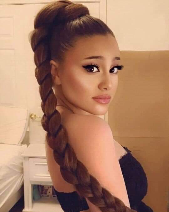 HAPPY BIRTHDAY TO ARIANA GRANDE 