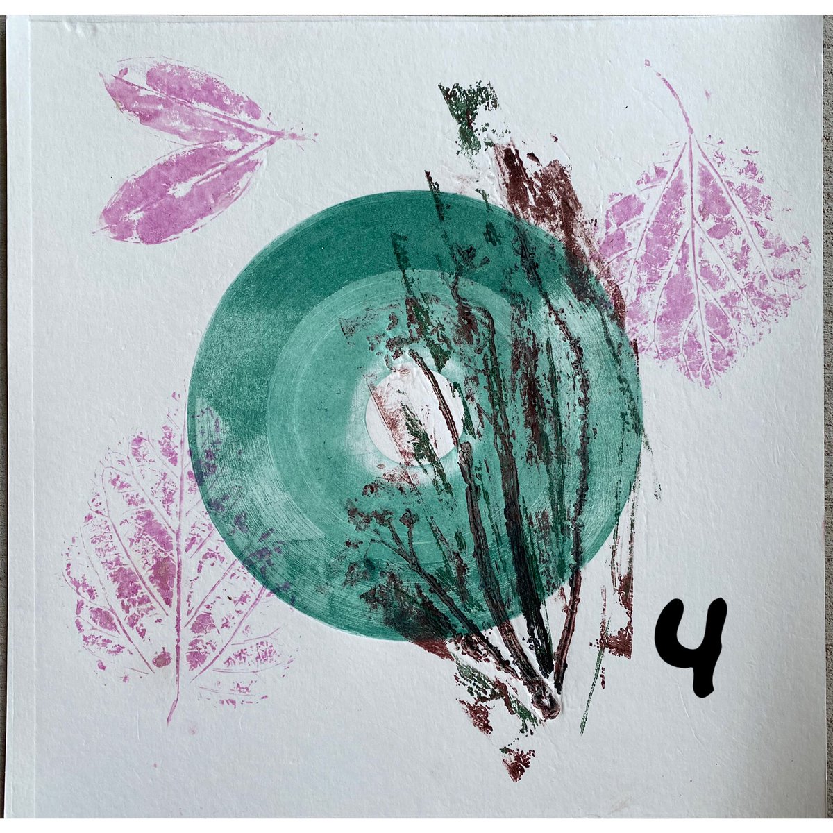 mad_hip_prints's tweet photo. @Avery_McCauley9 @Vaveii All of these are available on my shop! They are prints made from inking flowers, a viny and leaves! Each one is one of a kind and I only have 4 left!! https://t.co/rWjop2FJSO