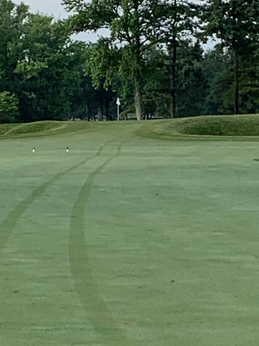 SkyCaddieMike's tweet photo. Sky Caddie visited Du Pont CC in Wilmington, DE. Beautiful facility. https://t.co/ZzYlHLMlhc