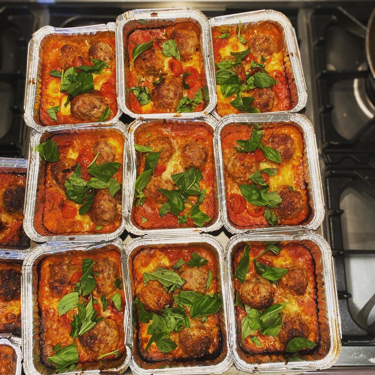 thisismariaelia's tweet photo. Meatballs with polenta &amp; cherry vine tomato sauce for the incredible NHS staff @uclh today, hope you enjoyed! 

Thanks to @brighternhs for involving me their great initiative too! https://t.co/XWQedPE0Nt