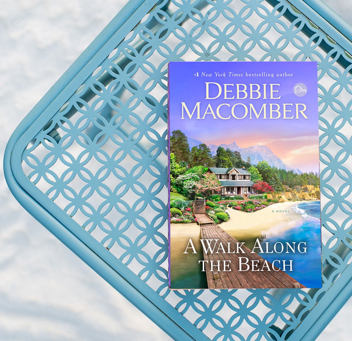 debbiemacomber's tweet photo. GIVEAWAY ALERT! My newest book, A WALK ALONG THE BEACH, will be available on July 14th and I can't wait to share this story with you. All you have to do is retweet this post! One winner will be selected on Tuesday, June 30th. https://t.co/1lcDO6O0so