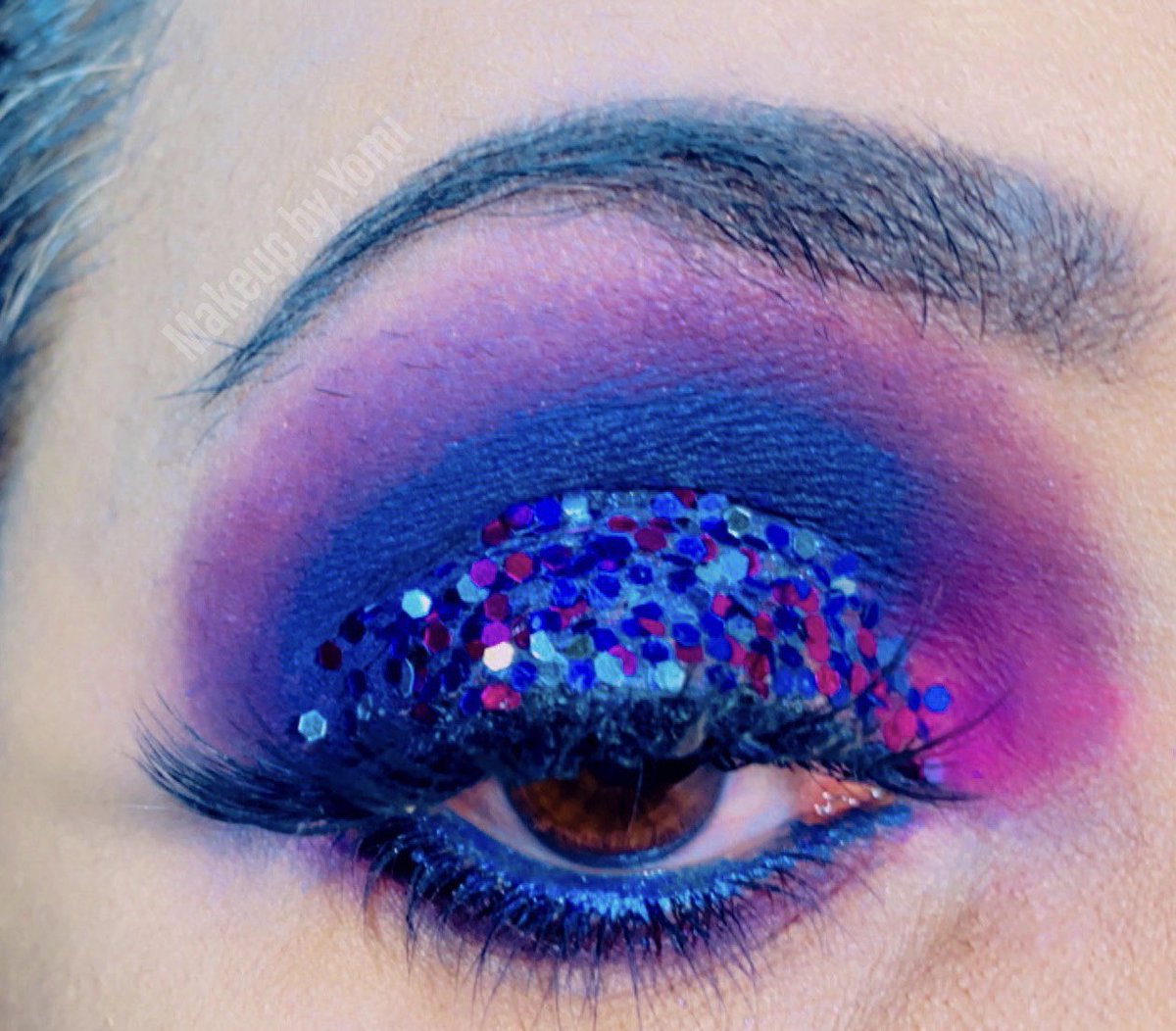 makeupbyyomi's tweet photo. Party Gurl Lewk 🎉

Products: 
@urbandecaycosmetics eye primer
@maccosmetics concealer
@narsissist foundation 
@morphebrushes James Charles 
Tiny crafts chunky glitter
@kissproducts lashes 
@nyxcosmetics sunrise blue liner
@nyxcosmetics cake brow https://t.co/K4HpcdUKog