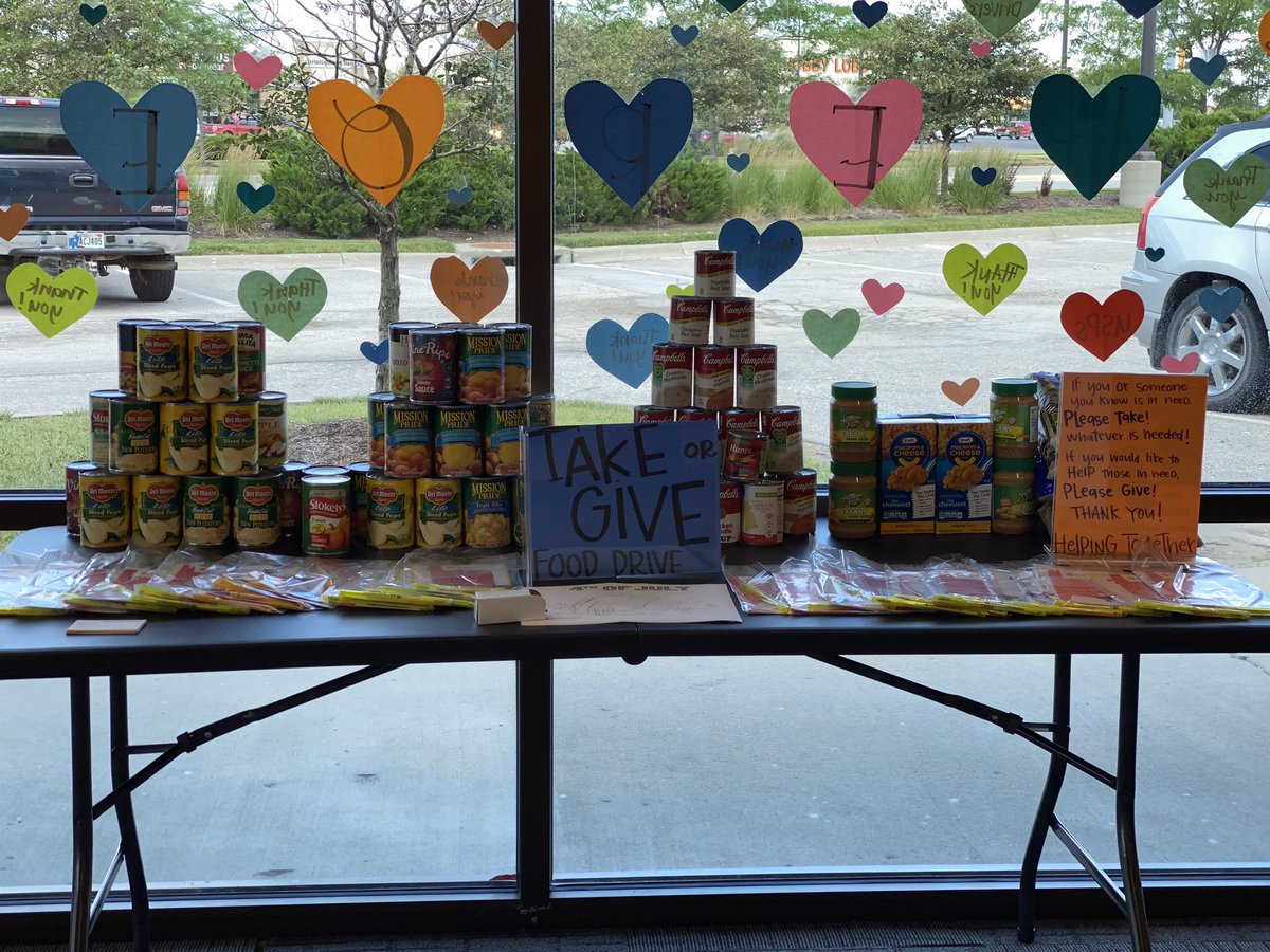 #councilbluffs #fooddrive #takeorgive #inthistogether Here are you local AT&amp;T we are doing a take or give food drive for anyone in need right now!!!