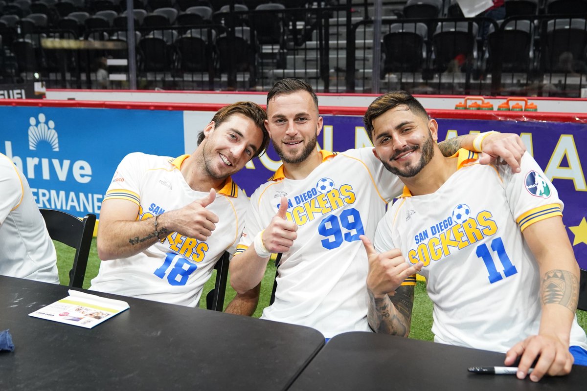 SanDiegoSockers's tweet photo. We're the Three Best Friends
That Anyone Could Have
And We'll Never ever ever ever
Leave Each Other
@TravyyP117 @SUbiparipovic99
#PittmanWeek https://t.co/8xaIo5EflJ