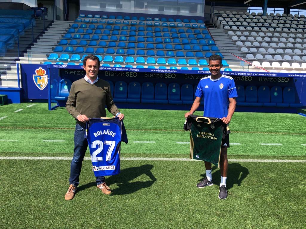 edwardbola9's tweet photo. Muy feliz y agradecido con Dios de poder seguir defendiendo estos lindos colores @sdp_1922_sad vamos 💪🏾🔵⚪️ https://t.co/IKXT76Pr3Z