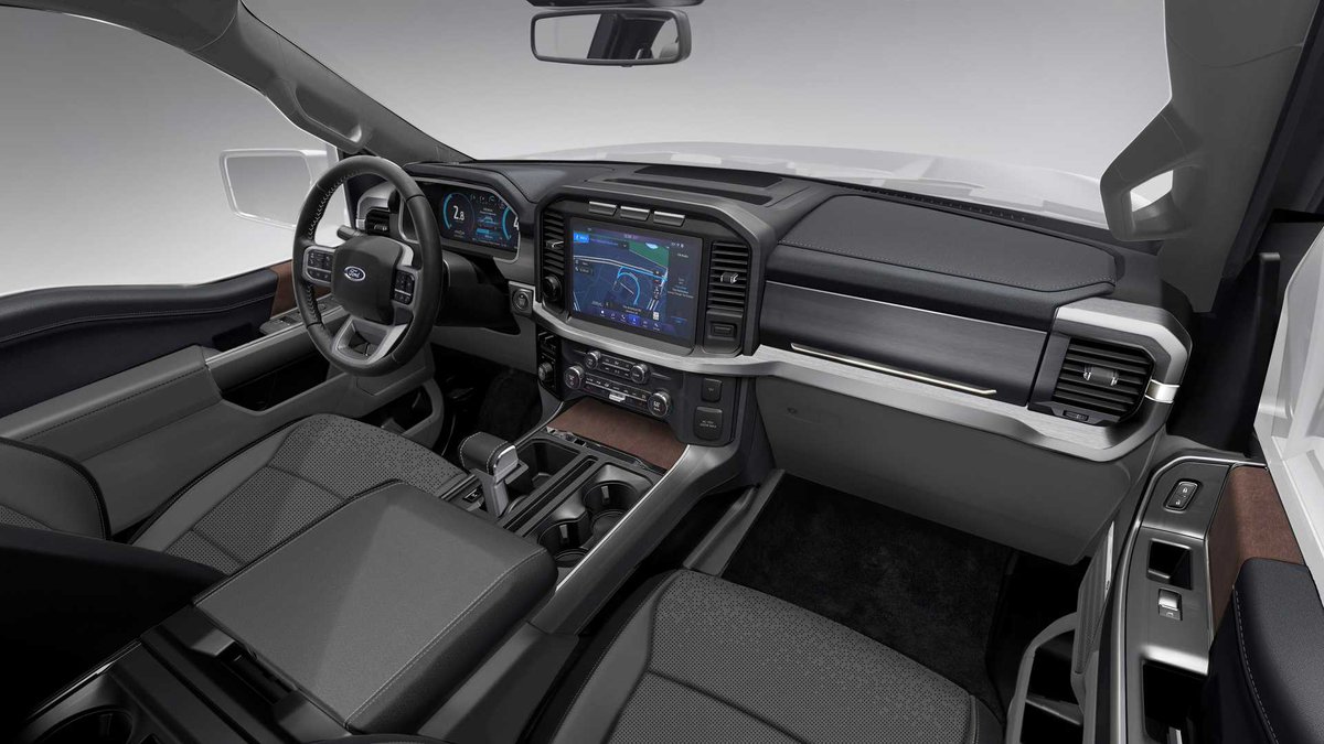 InfoAutoAr's tweet photo. #PorElMundo La #FordF150 presenta un nuevo sistema multimedia SYNC 4 con pantalla central de 8 o 12 pulgadas, compatible con Apple CarPlay, Android Auto y un sistema de sonido B&amp;O que puede tener hasta 18 altavoces. #INFOAUTO #IApickup #IAencasaconvos En breve el informe! https://t.co/uJO8lwC5ro