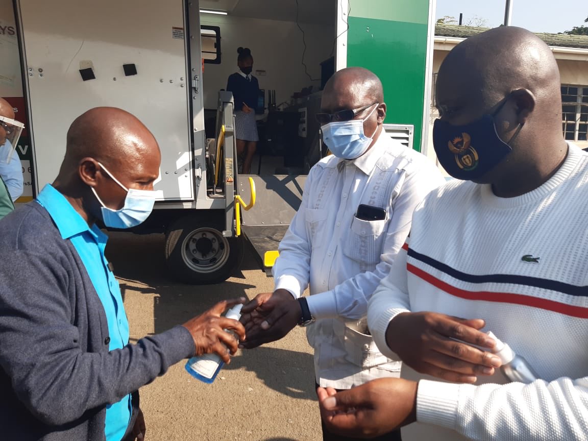 HomeAffairsSA's tweet photo. Taking precautions while ensuring that matriculants can apply for the ID documents. #YouthMonth2020 #SmartID4Matrics @DBE_SA @SAgovnews https://t.co/zS8GLbDZEa