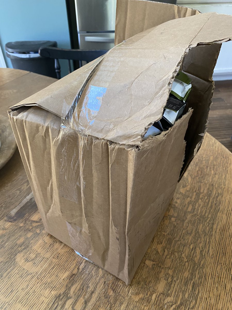 rmecker3's tweet photo. @NespressoUSA @Nespresso , this was my shipment of an order placed on 6/10. CS stated the order would be replaced, I’m still waiting. I’ve already received an addtl order placed on 6/23. https://t.co/GUNNJzFCz9