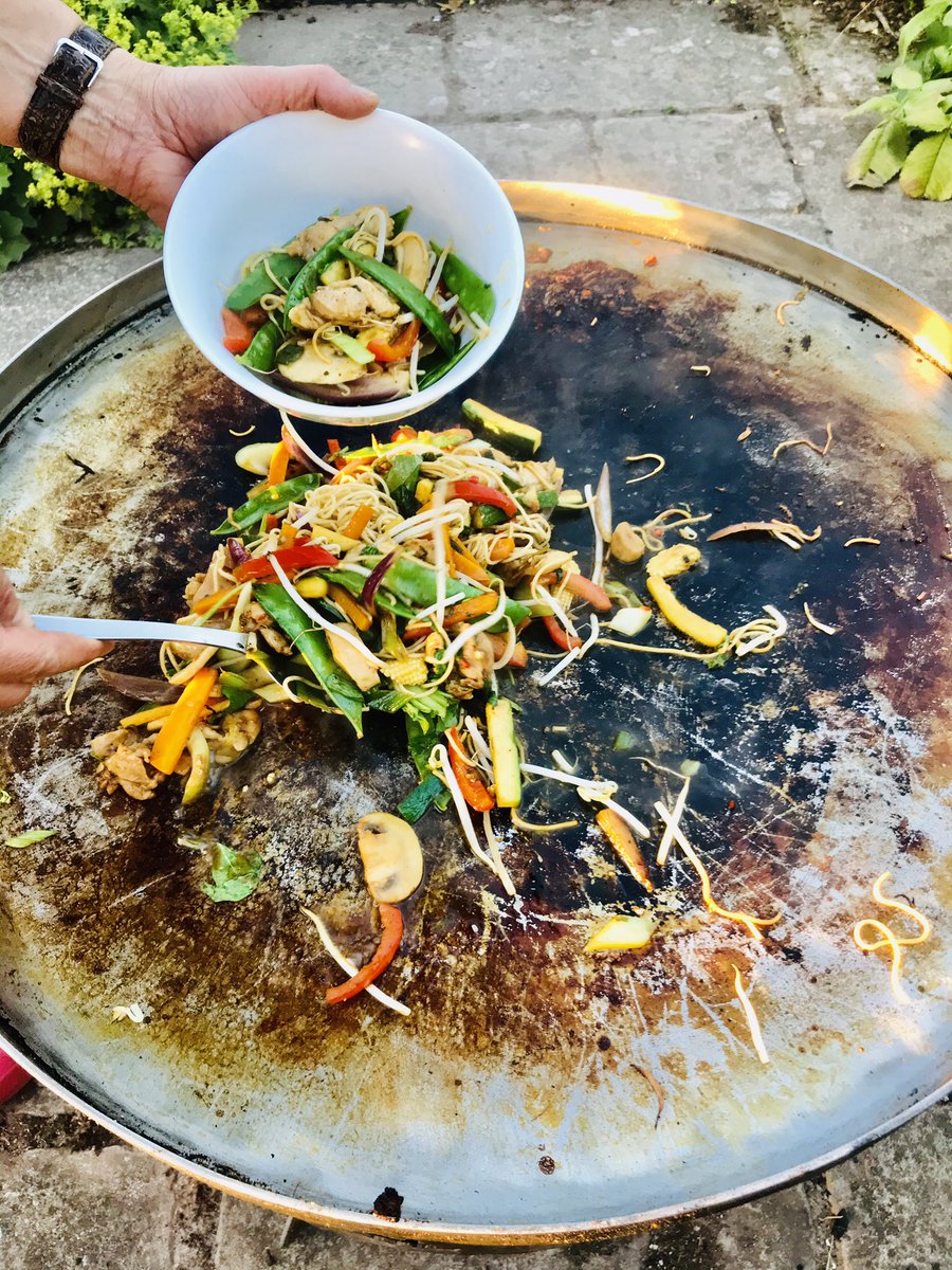 The Woodee tweet media