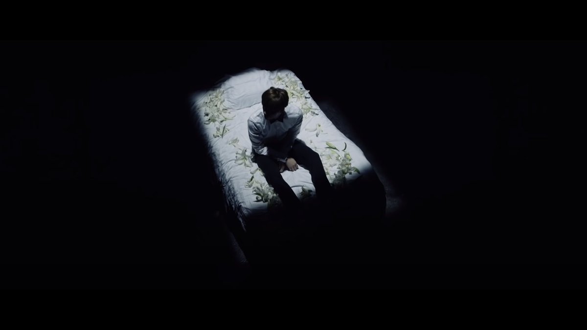 Anyone remembers the INU Japanese MV? Jin was sleeping on his bed of flowers. That was when BU started. The same bed appears in INU and the webtoon.And Jin has his tired BU tired eyes...Loads of water again! After the FL blast? Maybe. @BTS_twt https://twitter.com/Lyna91Fr/status/1133430638122545154?s=20