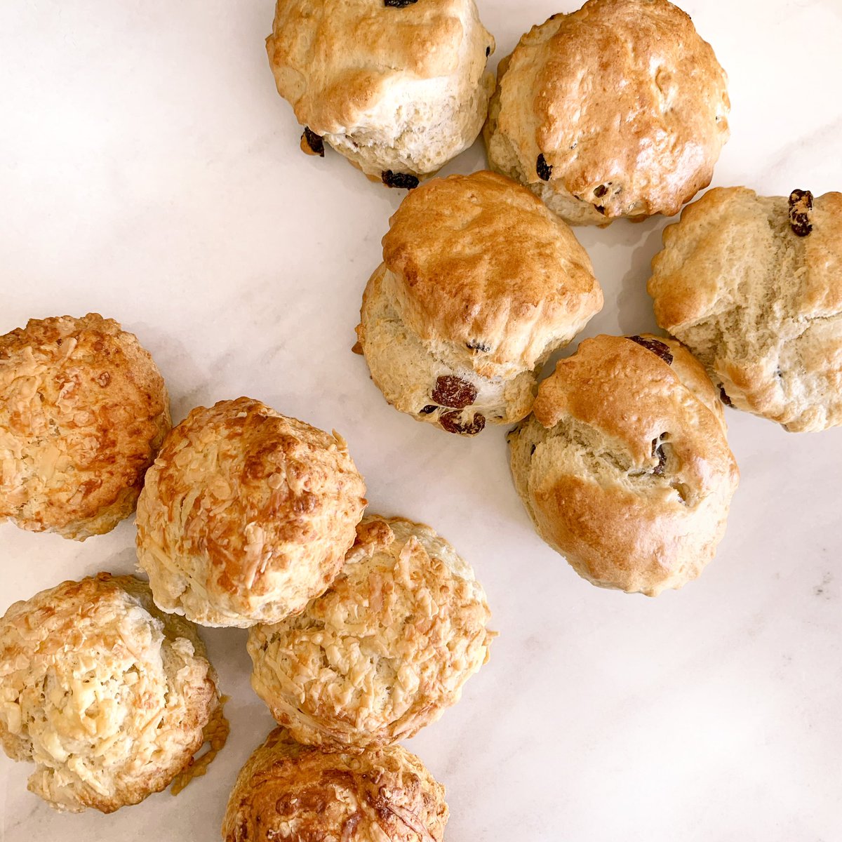 brook_food's tweet photo. Happy national cream tea day all! Do you like your scones with cream and jam or do you mix it up with different flavours? One of our favourite combos is lemon scones with cream and lemon curd 🍋 😋 #NationalCreamTeaDay #creamtea #brookfood https://t.co/YjP694IERF