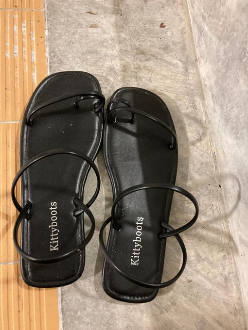 看到就決定是它 套住鞋頭幹. 來個三文治....爽的不行了 #扫楼 #恋足 #打胶  #原味 #射鞋 #Cumshoes #射平底鞋 #Cumflats https://t.co/x8HoVKUTGZ<a href="/tag/%E6%89%AB%E6%A5%BC"class="tags">#扫楼</a><a href="/tag/%E6%81%8B%E8%B6%B3"class="tags">#恋足</a><a href="/tag/%E6%89%93%E8%83%B6"class="tags">#打胶</a><a href="/tag/%E5%8E%9F%E5%91%B3"class="tags">#原味</a><a href="/tag/cumshoes"class="tags"><span>#cumshoes</span></a><a href="/tag/%E5%B0%84%E9%9E%8B"class="tags"><span>#射鞋</span></a><a href="/tag/%E5%B0%84%E5%B9%B3%E5%BA%95%E9%9E%8B"class="tags"><span>#射平底鞋</span></a><a href="/tag/cumflats"class="tags"><span>#cumflats</span></a>