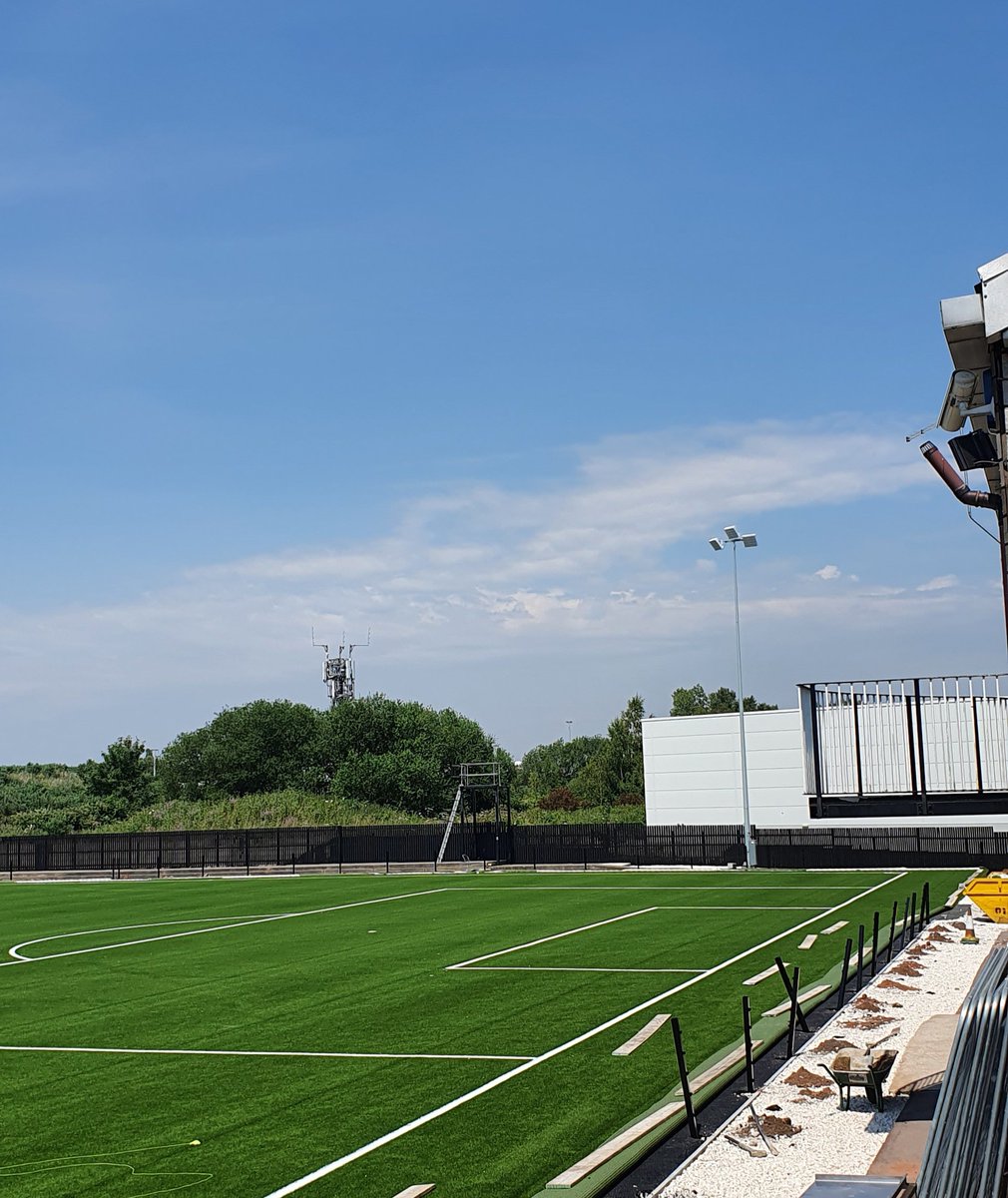 ianheadley's tweet photo. @worksoptownfc new pitch is looking good in the sunshine https://t.co/knrOXZne84