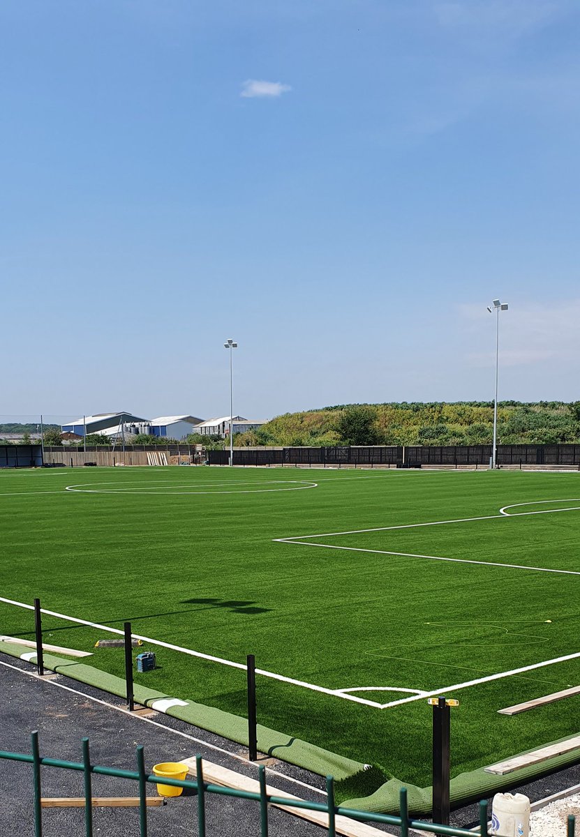 ianheadley's tweet photo. @worksoptownfc new pitch is looking good in the sunshine https://t.co/knrOXZne84