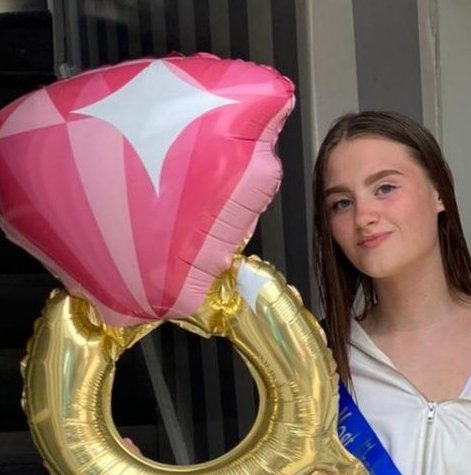HighfieldLA's tweet photo. Congrats Hannah, voted most Likely to have a Number One Hit.  #KeepSinging #SuperStar #PromPaused #BeYourBest #WeAreSTAR https://t.co/RxwkYCvPeW