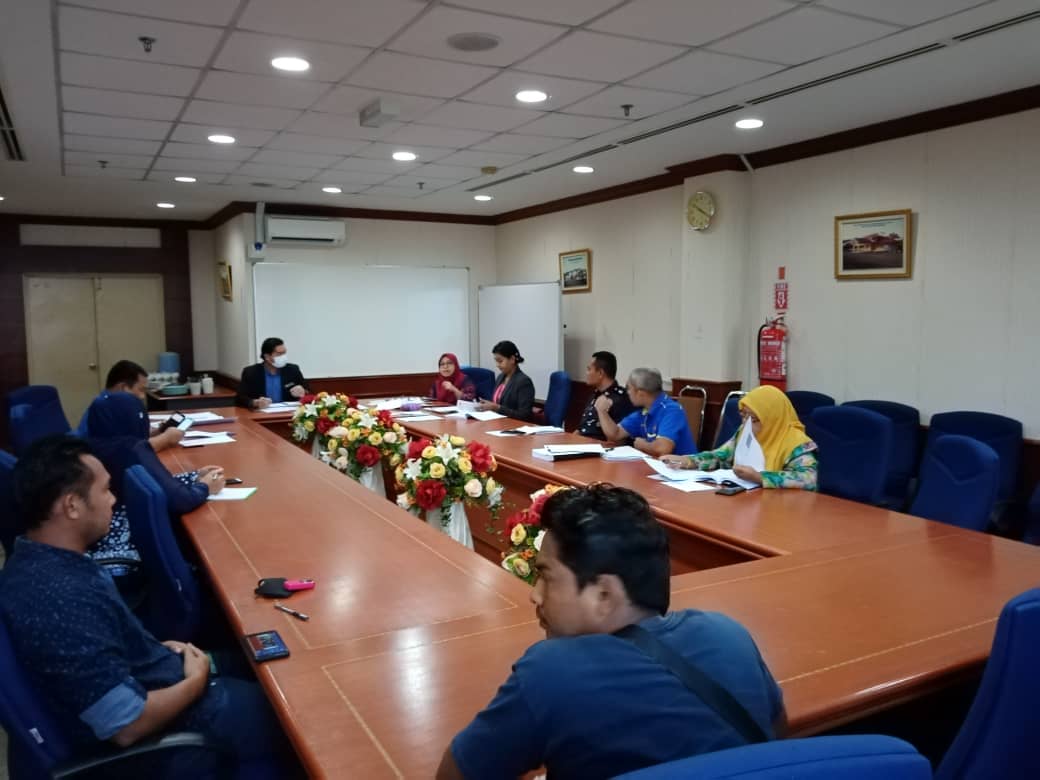 JKRPD's tweet photo. Majlis penyerahan SST dan Mesyuarat pra-pembinaan kerja-kerja pembinaan dan penyelenggaraan bangunan bagi Sebutharga Kelas G2. 

Tahniah diucapkan kepada kontraktor yang berjaya.
@JKRNS @JKRMalaysia @MOWorks

#jkrpd
#JasaKepadaRakyat https://t.co/NejuYU48wF