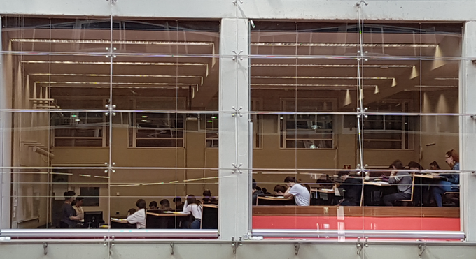 gencat's tweet photo. 🔝 Les #universitats catalanes despunten en els rànquings internacionals d'universitats joves amb menys de 50 anys.

Per primera vegada una universitat catalana, la @UPFBarcelona, entra a formar part de les 10 millors del món en el prestigiós rànquing @timeshighered. https://t.co/FSvdLdbCB7