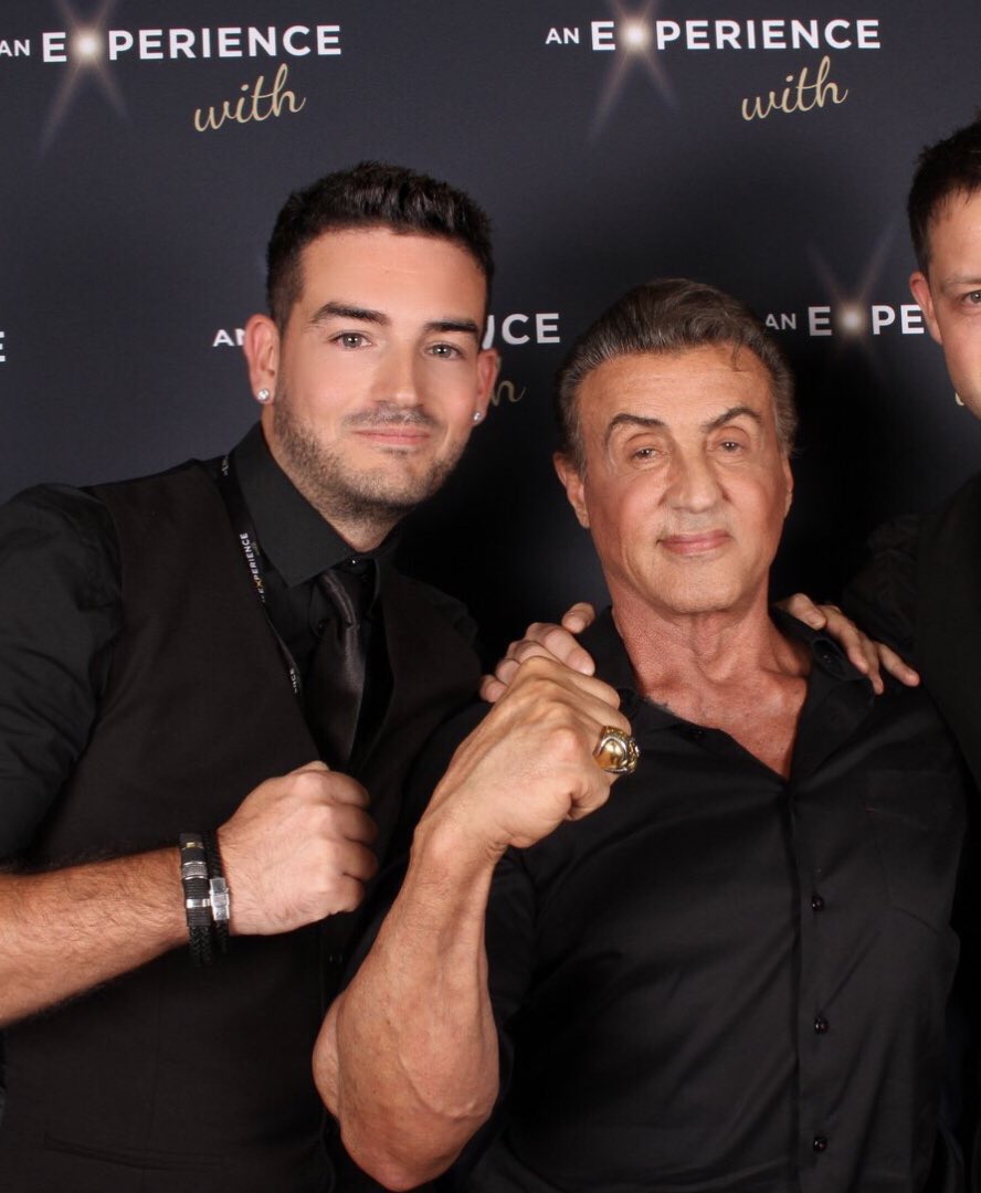_Cr1ss's tweet photo. Throw back to last year when I met Hollywood Legends Sylvester Stallone and Arnold Schwarzenegger!! @TheSlyStallone @Schwarzenegger thanks to @AnExpWith proud to be part of the team #anexperiencewith #sly #stallone #arnie #schwarzenegger #rocky #rambo #terminator #Predator https://t.co/LQ4v0MuKlh