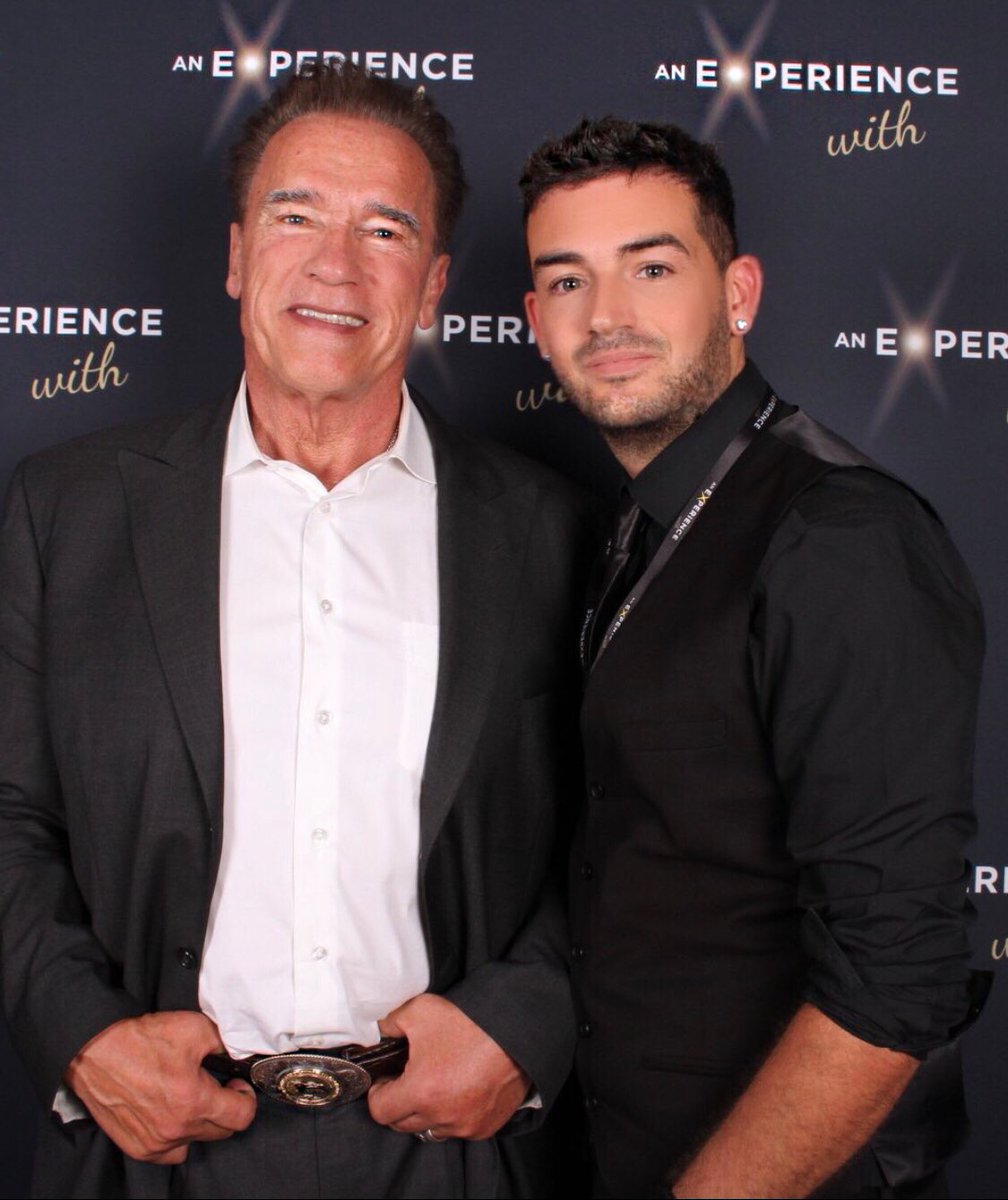 _Cr1ss's tweet photo. Throw back to last year when I met Hollywood Legends Sylvester Stallone and Arnold Schwarzenegger!! @TheSlyStallone @Schwarzenegger thanks to @AnExpWith proud to be part of the team #anexperiencewith #sly #stallone #arnie #schwarzenegger #rocky #rambo #terminator #Predator https://t.co/LQ4v0MuKlh