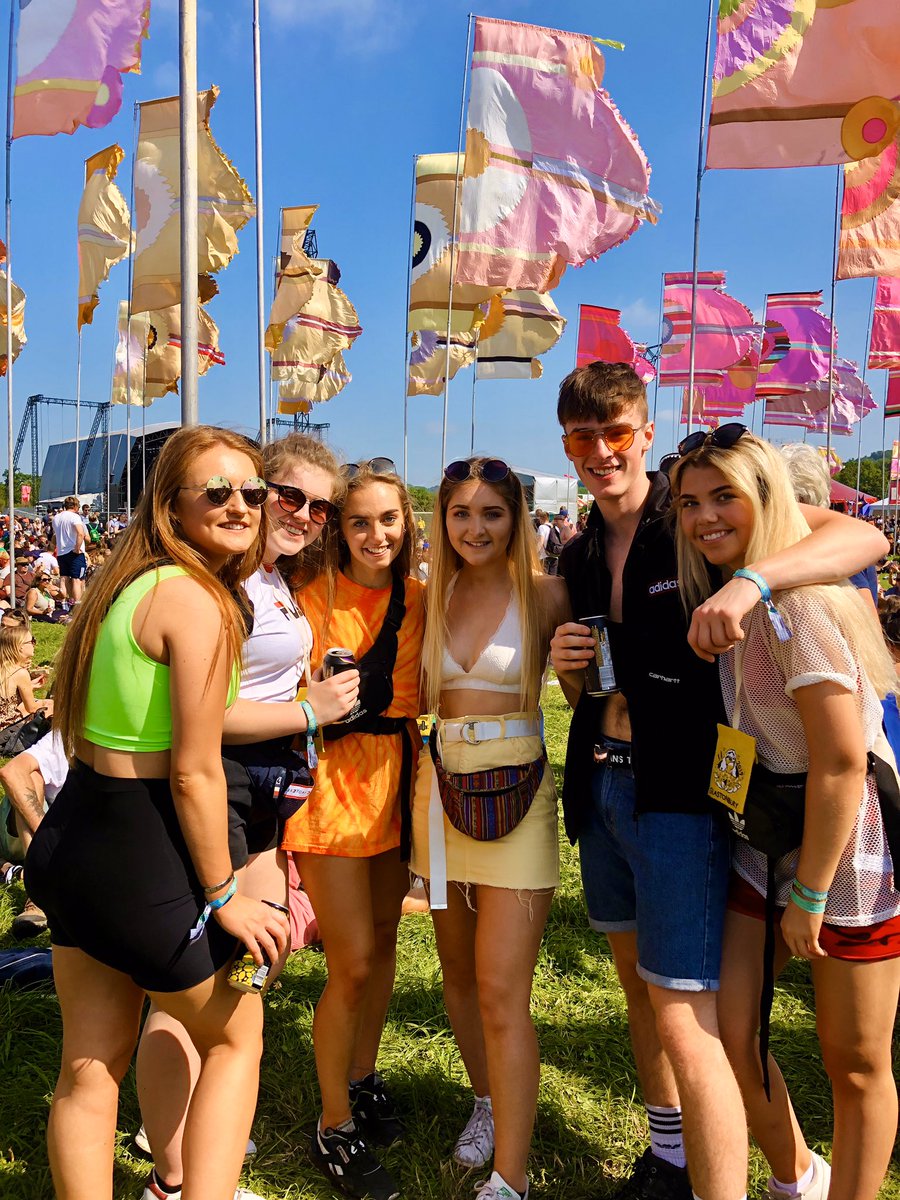 MeganAlbiston's tweet photo. @glastonbury a whole year ago 😢best week of my life with my best pals x https://t.co/ep9lxmtzbd