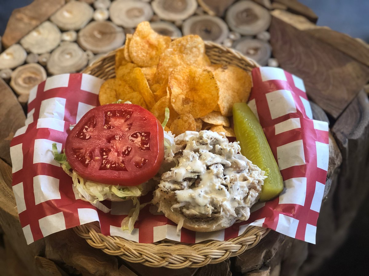 OhioEggFarmers's tweet image. What better way to celebrate #NationalTurkeyLoversMonth than with a homemade #Ohio Smoked Turkey Sandwich?! Topped with a made-from-scratch white BBQ sauce, this smokey is sure to satisfy even the biggest appetites. bit.ly/2BBm7cC #TryTurkey