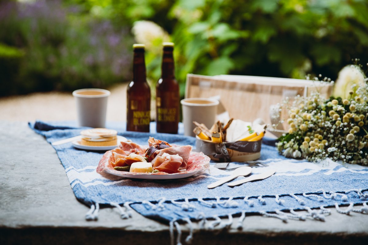 iclyonhoteldieu's tweet photo. Une évasion gourmande en plein air signée par le chef Mathieu Charrois !

Découvrir : https://t.co/LnziFkHu2D

Commande 24h à l'avance | +33 (0)4 26 99 24 24 ou lyon@ihg.com https://t.co/RIxYdns9Uo