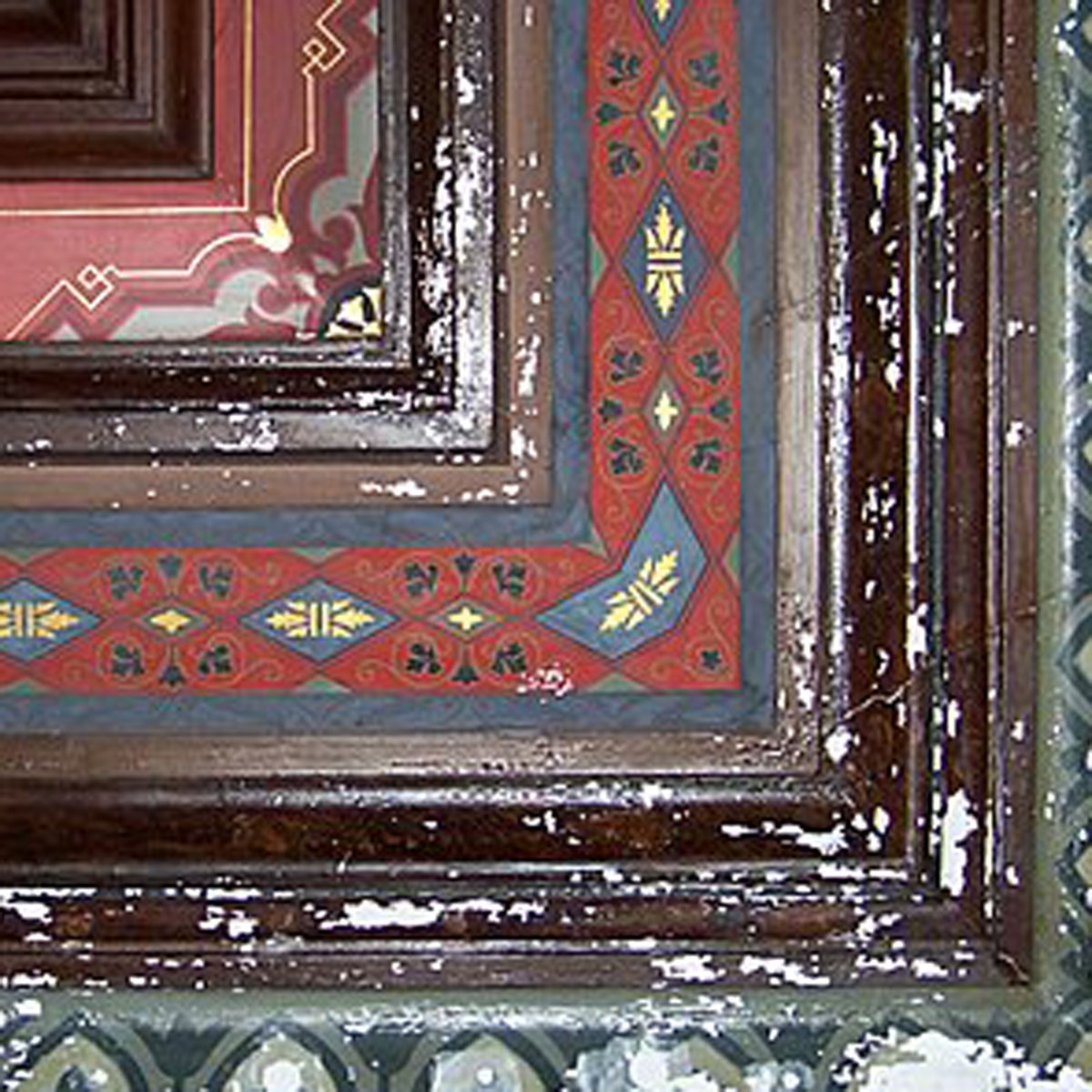 JohnCanningCo's tweet photo. In 2008, John Canning & Co. was tasked with restoring the ornate interior, walls, ceilings, and woodwork.
Here is an example of the conditions before restoration. Delaminating and failing paint were widespread throughout & details have been overpainted and lost.
#historicCT https://t.co/2vtojyk139