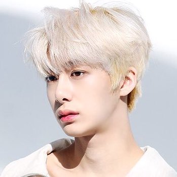 Hyungwon side profile: the aesthetic thread 