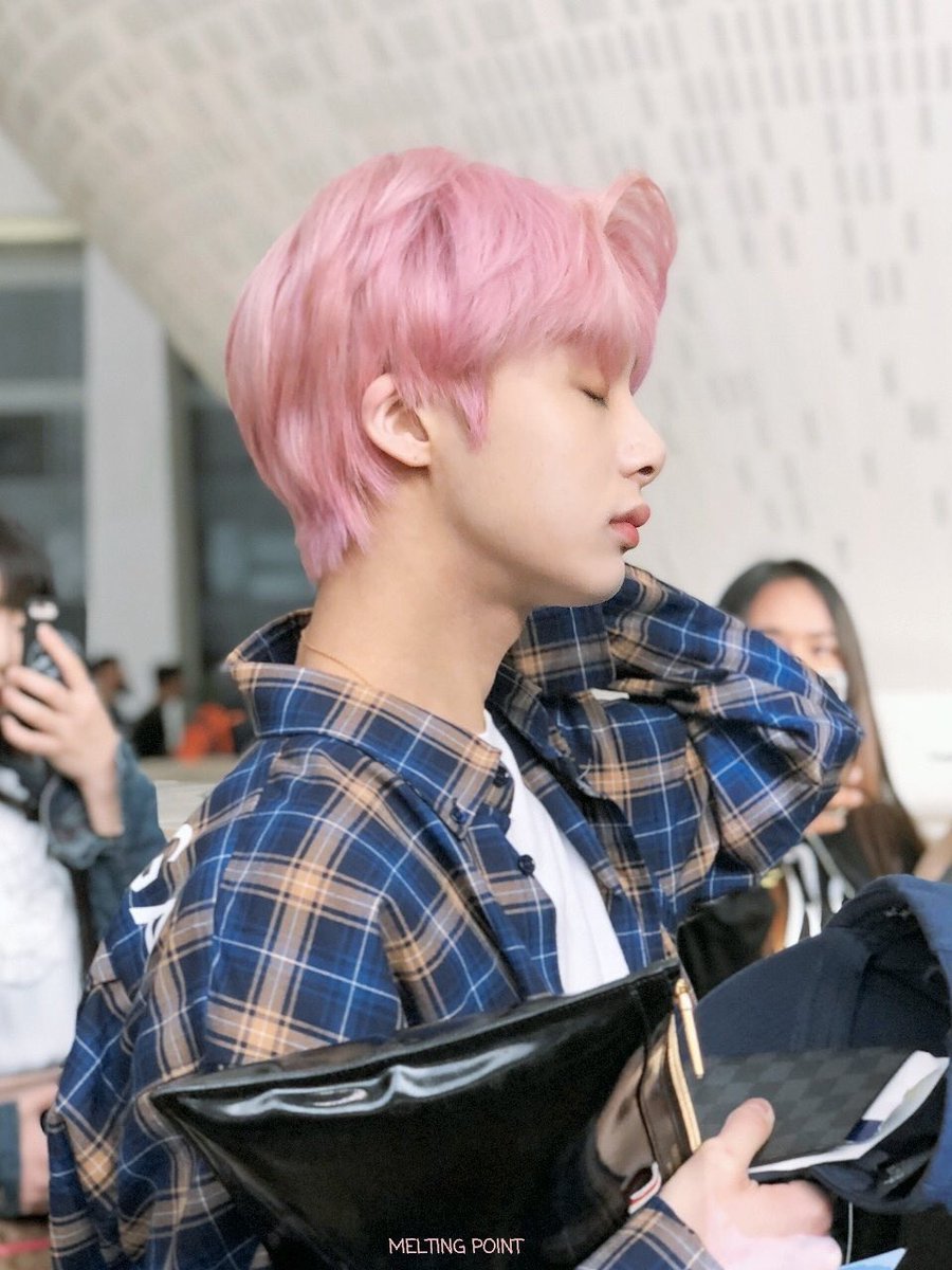 Hyungwon side profile: the aesthetic thread 